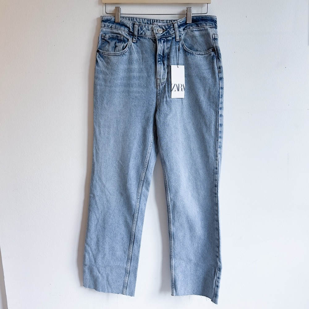 NWT Zara High Rise Straight Leg Jeans Size 8 | Light Wash Denim Raw Hem Ankle